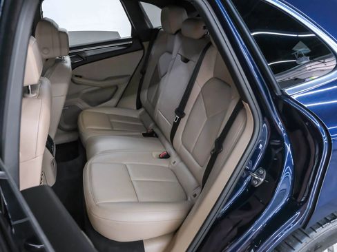 Used 2019 Porsche Macan S image 42