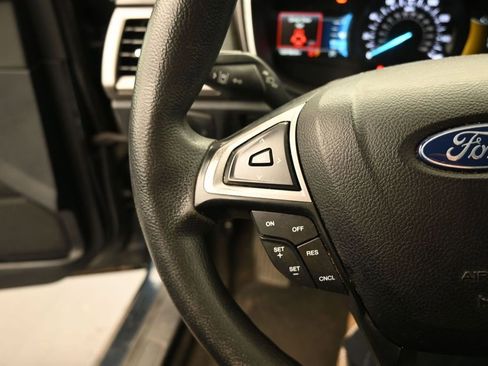 Used 2020 Ford Fusion SE FWD image 28