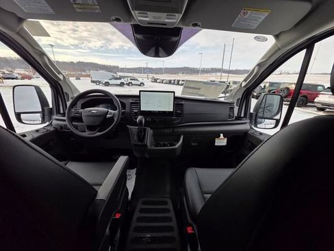 New 2026 Ford Transit 150 Low Roof RWD image 30