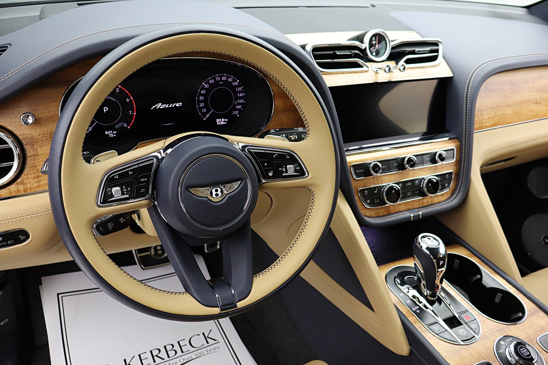 Used 2025 Bentley Bentayga AWD/4WD image 28