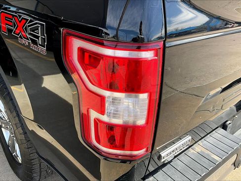 Used 2018 Ford F150 XLT w/ Equipment Group 302A Luxury AWD/4WD image 28
