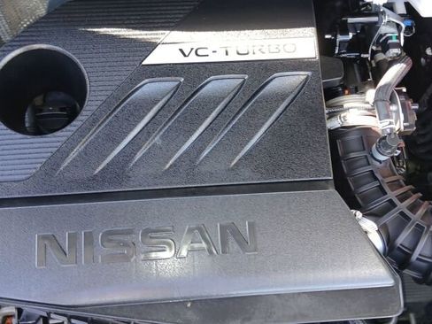 Used 2022 Nissan Rogue SV image 35