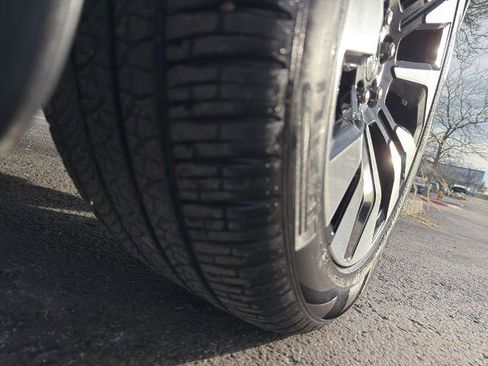 Certified 2025 Ford Explorer Platinum w/ LUX Leather Package image 13