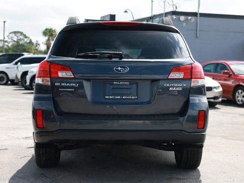 Used 2010 Subaru Outback 2.5i Premium AWD/4WD image 7