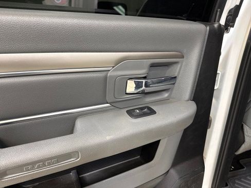 Used 2020 RAM 1500 Classic SLT image 37