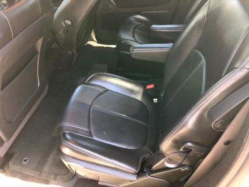 Used 2013 GMC Acadia SLT AWD/4WD image 36