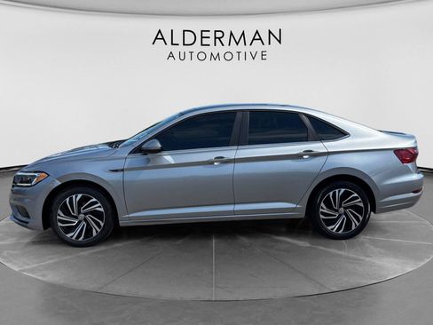 Used 2020 Volkswagen Jetta SEL FWD image 2