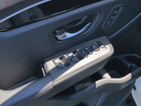 Used 2025 Honda Pilot Touring image 15