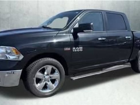 Used 2018 RAM 1500 Express AWD/4WD image 1