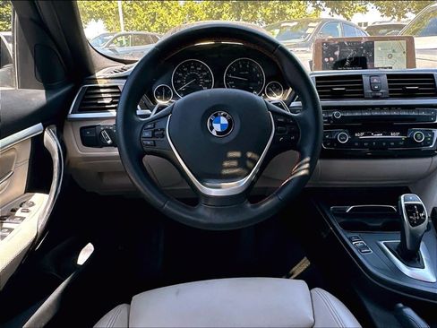 Used 2018 BMW 330i Sedan w/ Convenience Package RWD image 11