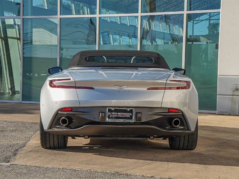 Used 2020 Aston Martin DB11 Volante image 7