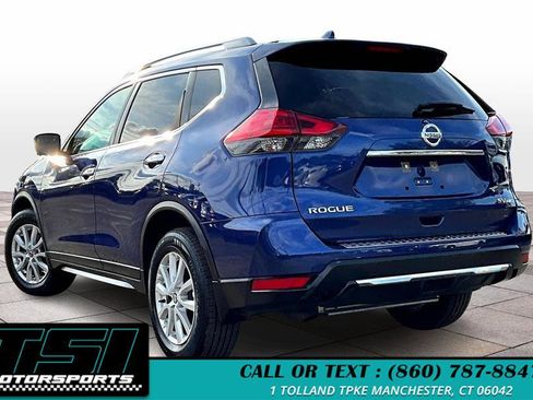 Used 2017 Nissan Rogue SV w/ SV Premium Package image 13