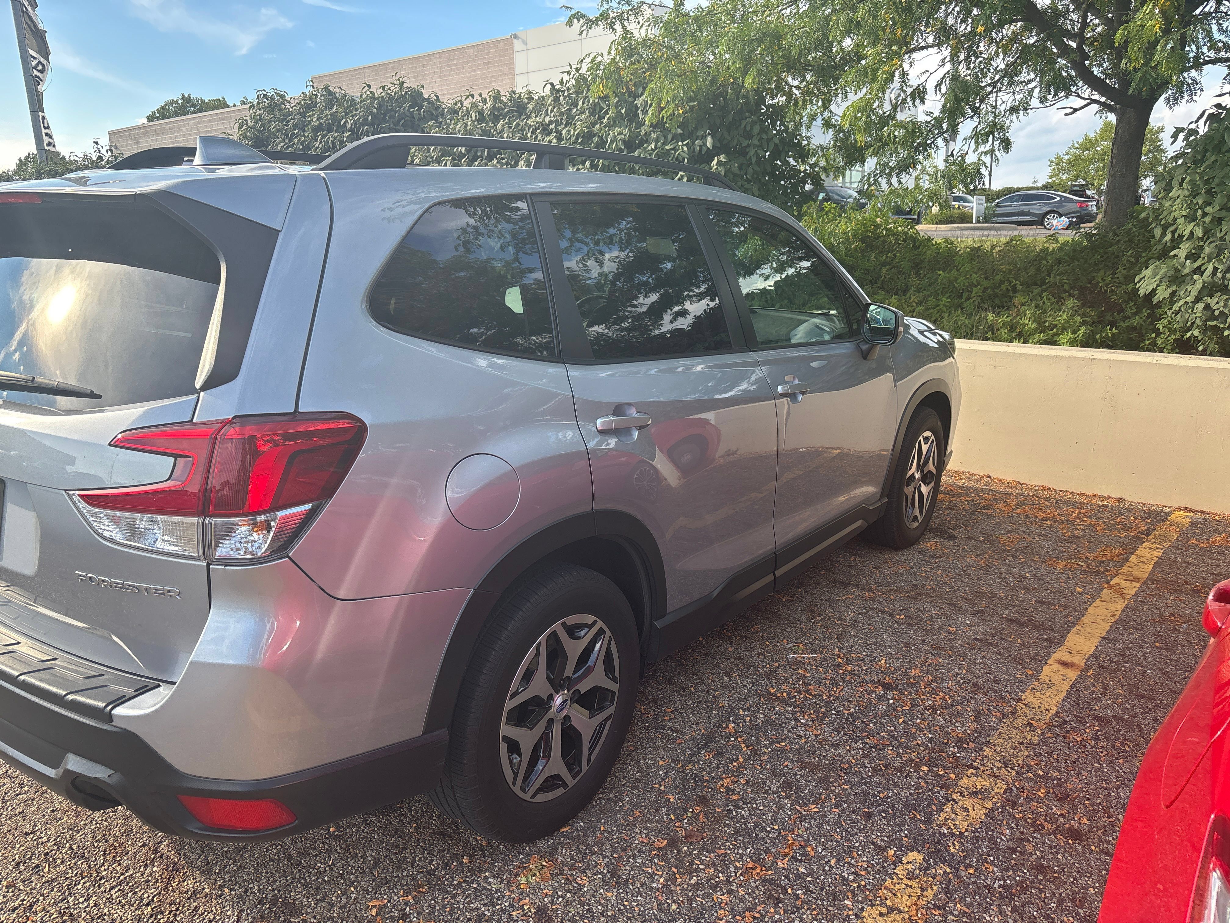 Used 2019 Subaru Forester Premium w/ Popular Package #1 AWD/4WD image 5