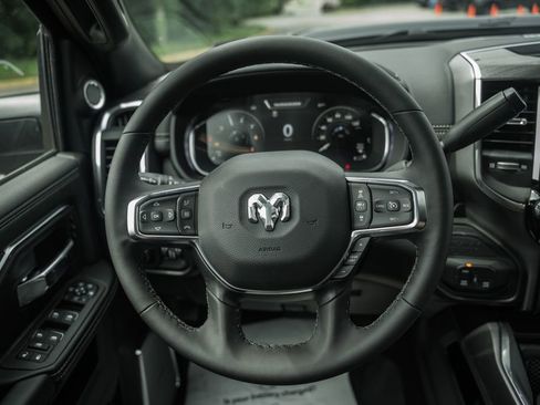 New 2026 RAM 2500 Laramie AWD/4WD image 36