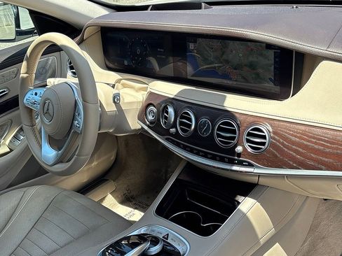 Used 2020 Mercedes-Benz S 560 Sedan image 29
