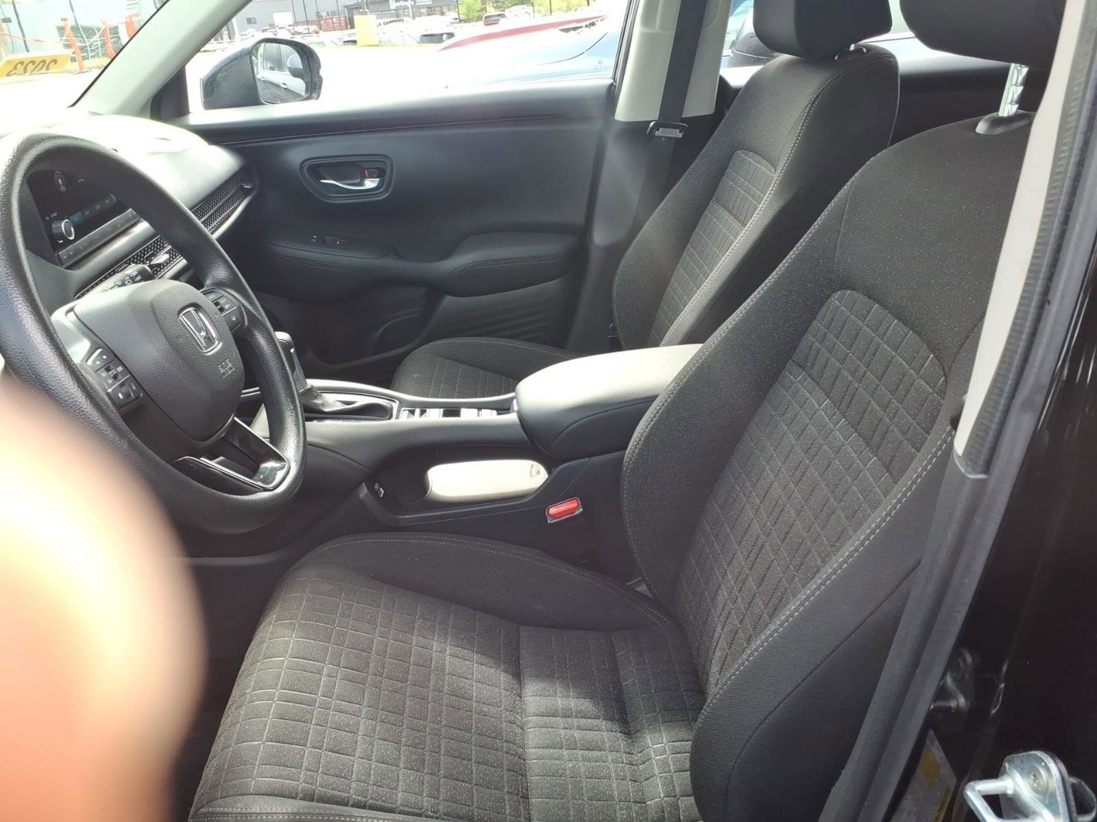 Used 2023 Honda HR-V LX image 7