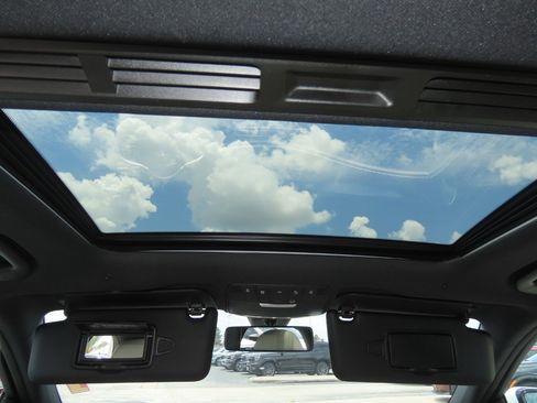 Used 2019 Mercedes-Benz E 300 image 21