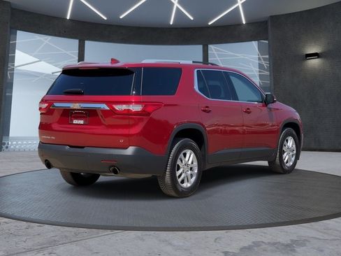 Used 2018 Chevrolet Traverse LT AWD/4WD image 4