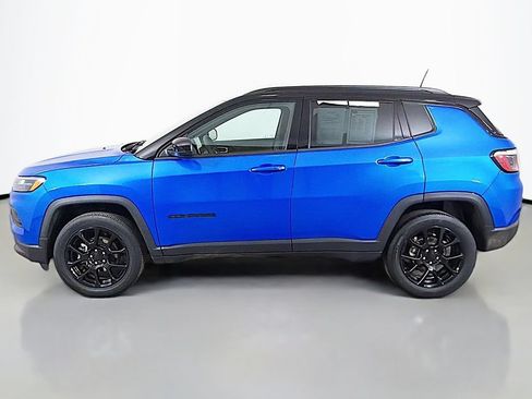 Used 2022 Jeep Compass Latitude AWD/4WD image 13