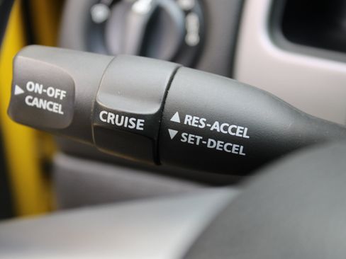 Used 2005 Pontiac GTO image 37