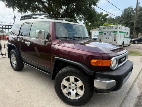 Used 2007 Toyota FJ Cruiser 4WD image 1