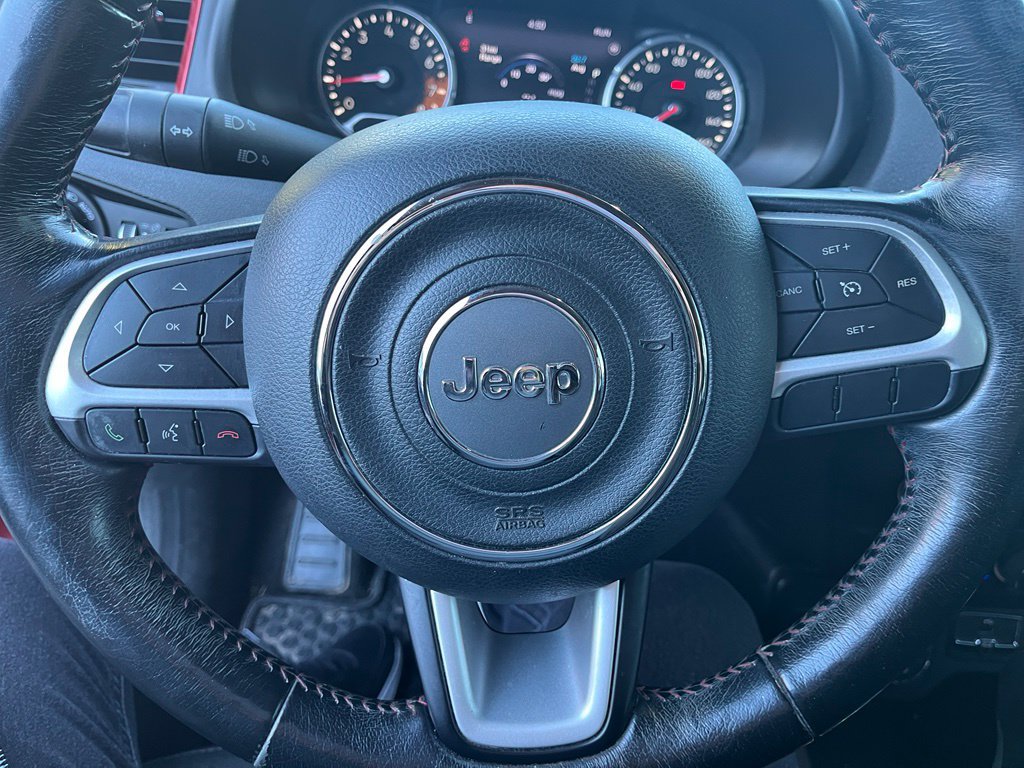 Used 2018 Jeep Renegade Trailhawk w/ Cold Weather Group II AWD/4WD image 12