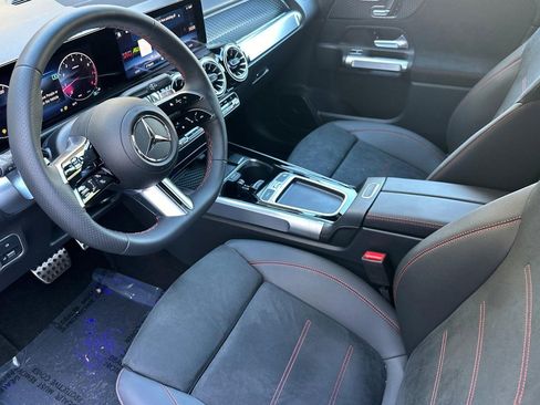 New 2025 Mercedes-Benz GLB 250 250 image 4