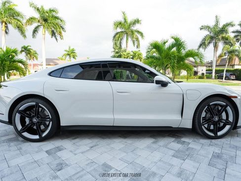 Used 2024 Porsche Taycan RWD image 9