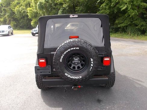 Used 2005 Jeep Wrangler X w/ Rocky Mountain Edition Group AWD/4WD image 15