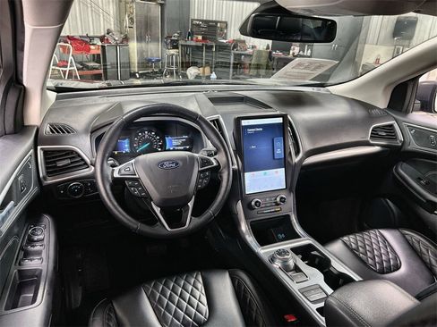 Used 2024 Ford Edge Titanium image 22