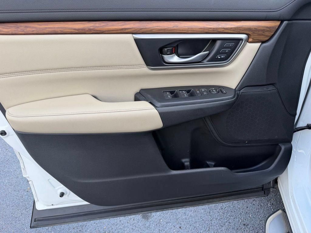 Used 2019 Honda CR-V Touring image 13