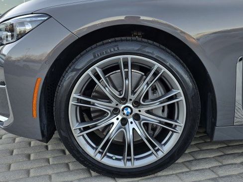 Used 2021 BMW 750i xDrive w/ Executive Package image 11