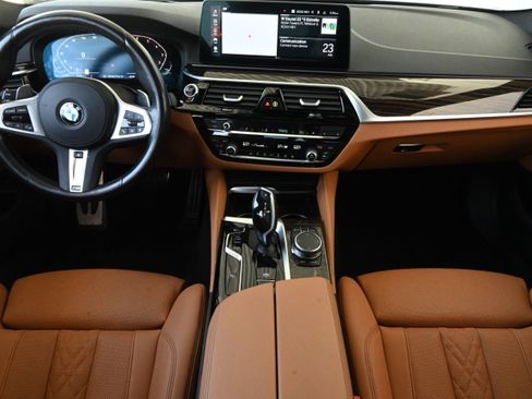 Used 2023 BMW 530i w/ M Sport Package RWD image 15