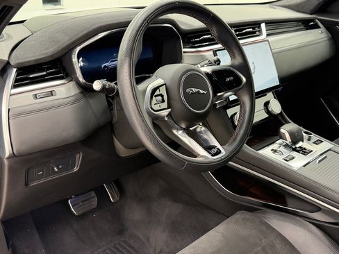 Used 2023 Jaguar F-PACE SVR AWD/4WD image 4