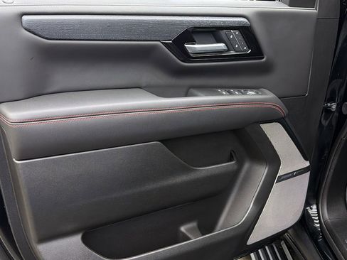 Used 2026 GMC Yukon AT4 Ultimate w/ LPO, Floor Liner Package AWD/4WD image 23