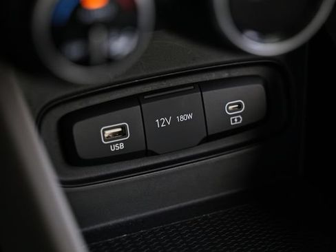 Used 2023 Hyundai Venue SEL FWD image 39