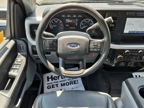 Used 2023 Ford F250 XL w/ Snow Plow/Camper Package AWD/4WD image 8