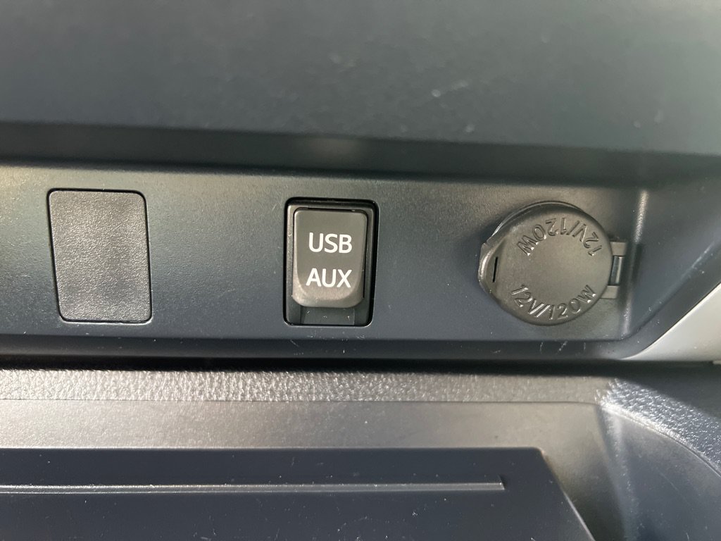 Used 2018 Toyota Tundra SR5 w/ SR5 Upgrade Package AWD/4WD image 17
