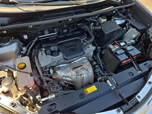 Used 2015 Toyota RAV4 LE FWD image 36