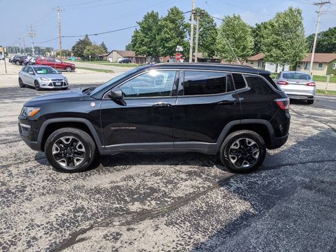 Used 2018 Jeep Compass Trailhawk w/ Leather Interior Group AWD/4WD image 6