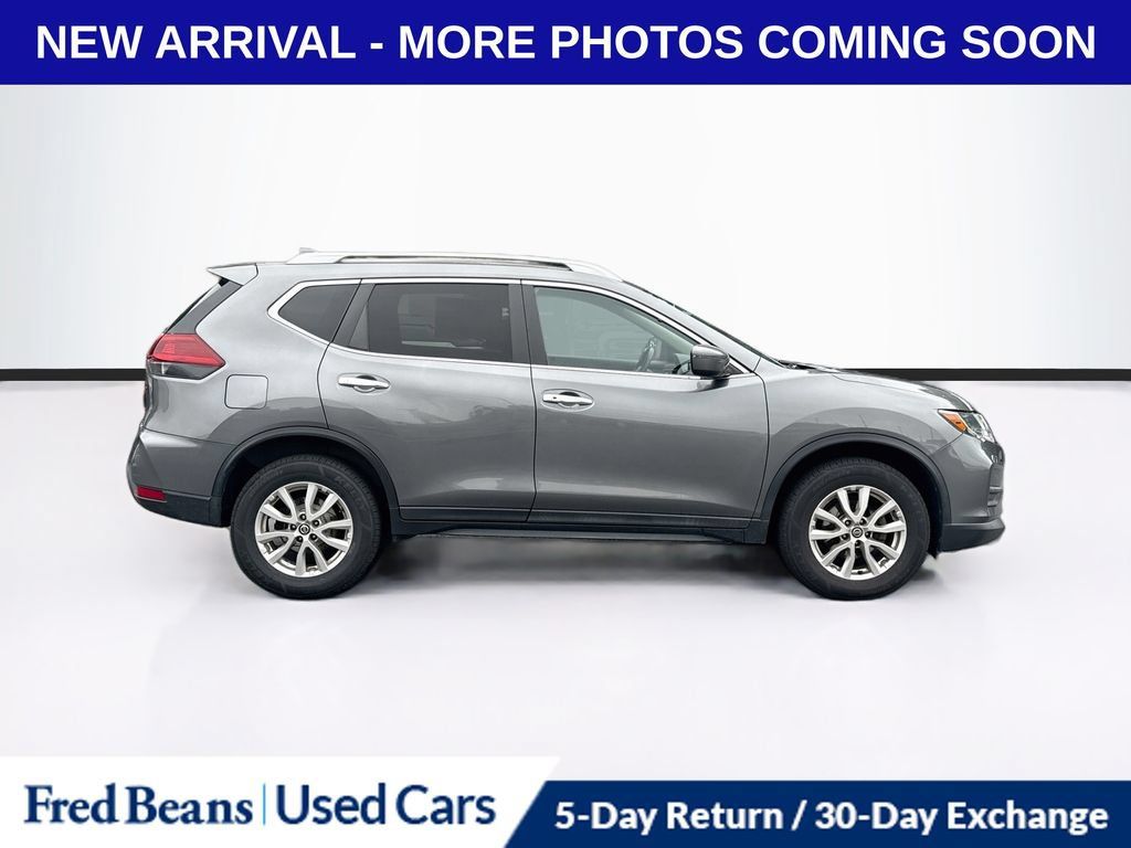 Used 2018 Nissan Rogue SV AWD/4WD image 9