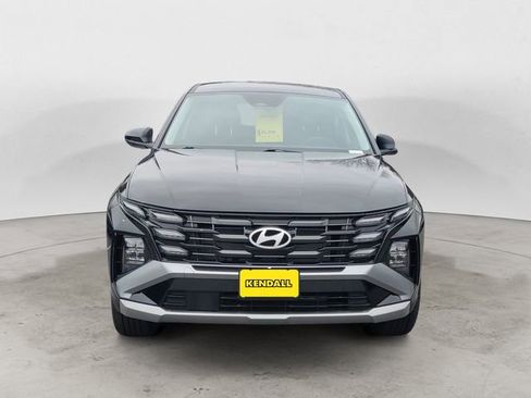 Certified 2025 Hyundai Tucson SE image 8