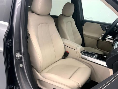 Used 2026 Mercedes-Benz GLB 250 image 14