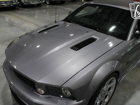 Used 2006 Ford Mustang GT RWD image 37