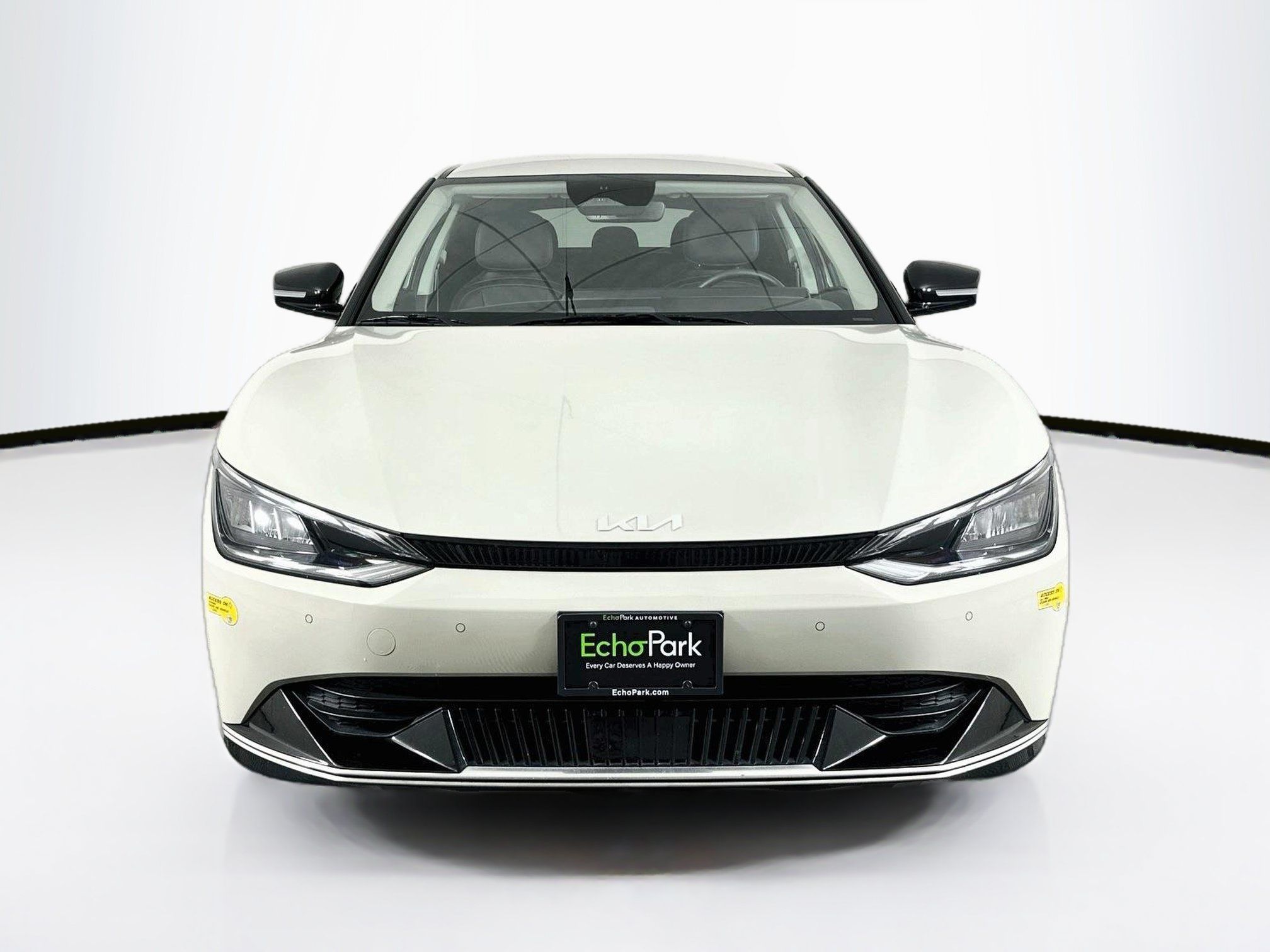 Used 2022 Kia EV6 Wind RWD image 2