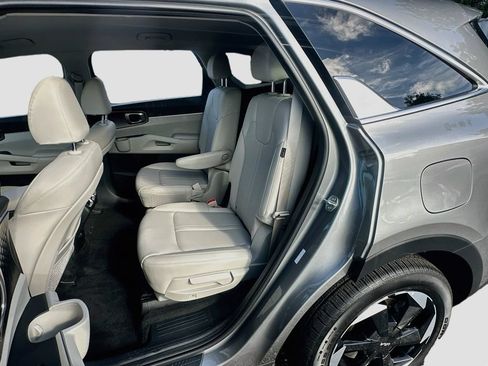Certified 2025 Kia Sorento EX FWD image 24