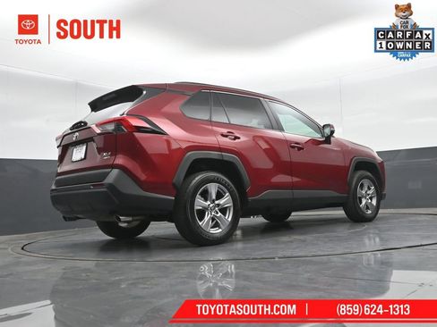 Used 2025 Toyota RAV4 XLE AWD/4WD image 35