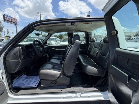 Used 2007 Chevrolet Silverado 2500 W/T RWD image 18