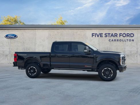 Certified 2025 Ford F250 Lariat w/ Tremor Off-Road Package AWD/4WD image 9