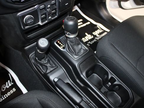 Used 2020 Jeep Wrangler Unlimited Sport S AWD/4WD image 27